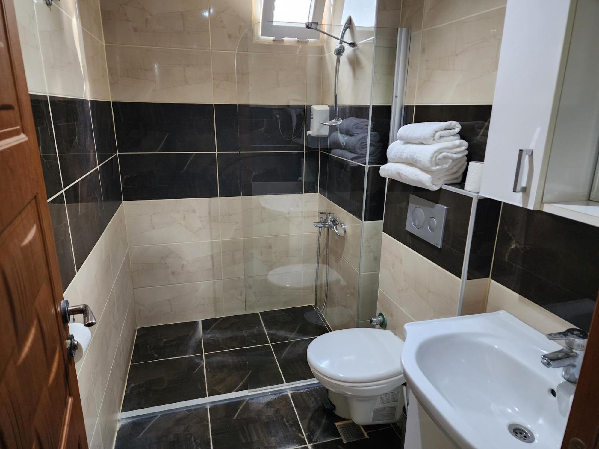Antalya Konyaalti Guenduez Otel Eksteriør bilde